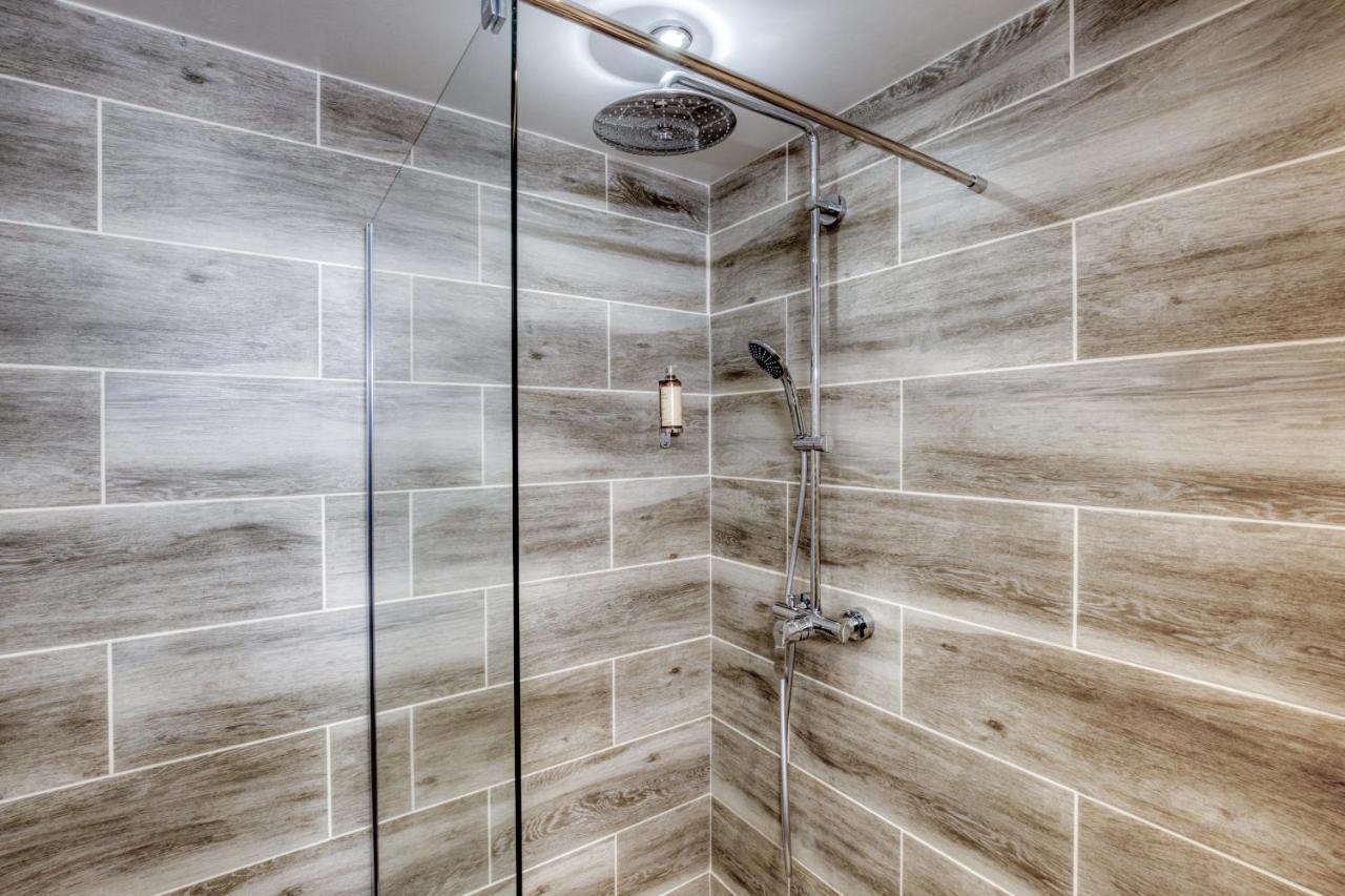 Le Petit Magny Apartment Luaran gambar