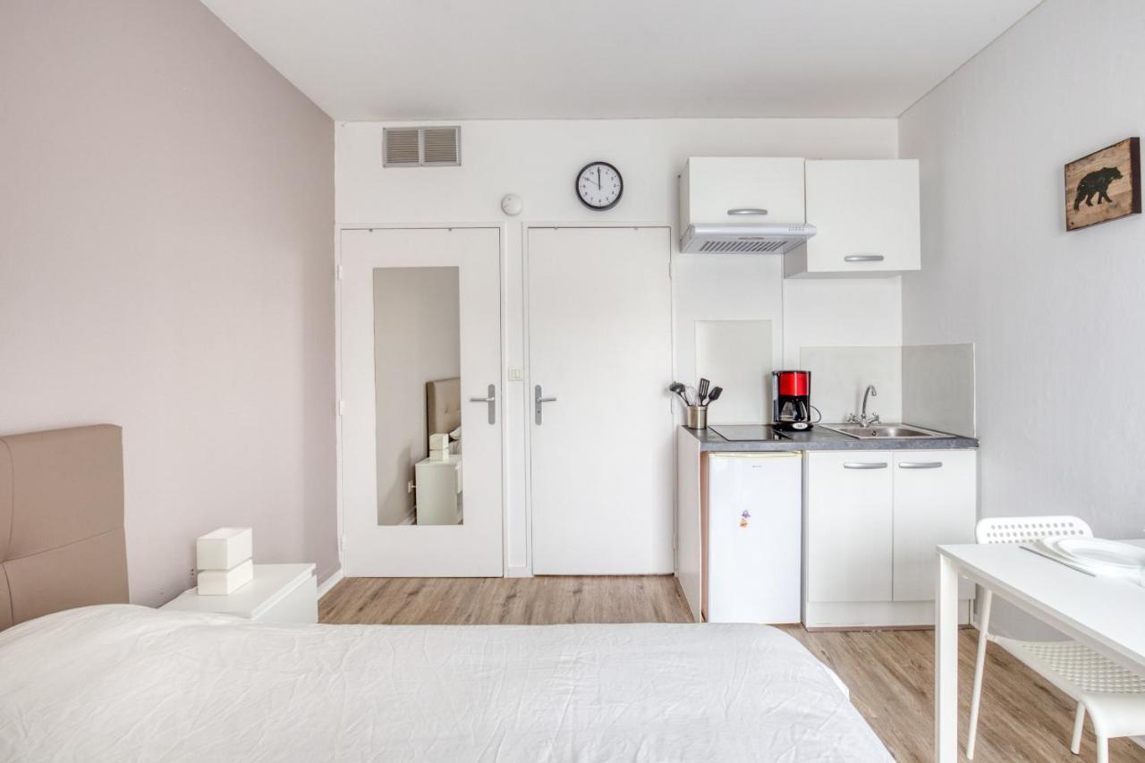 Le Petit Magny Apartment Luaran gambar