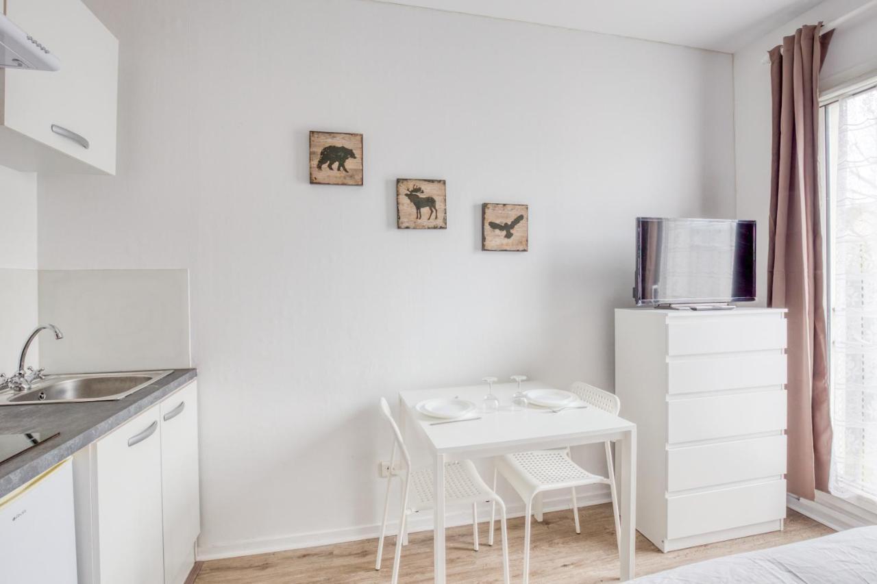 Le Petit Magny Apartment Luaran gambar